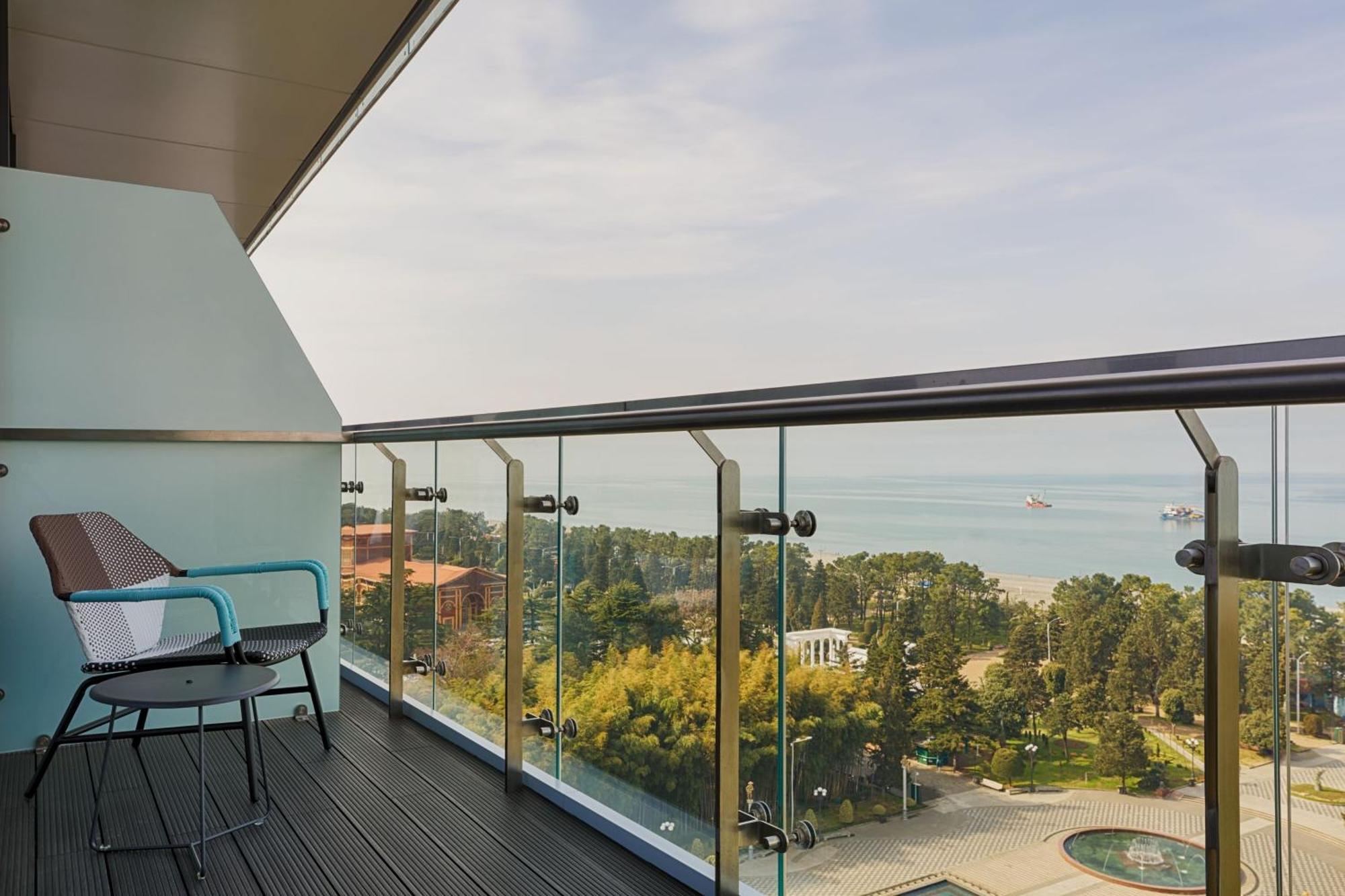 Le Meridien Batumi Exterior photo